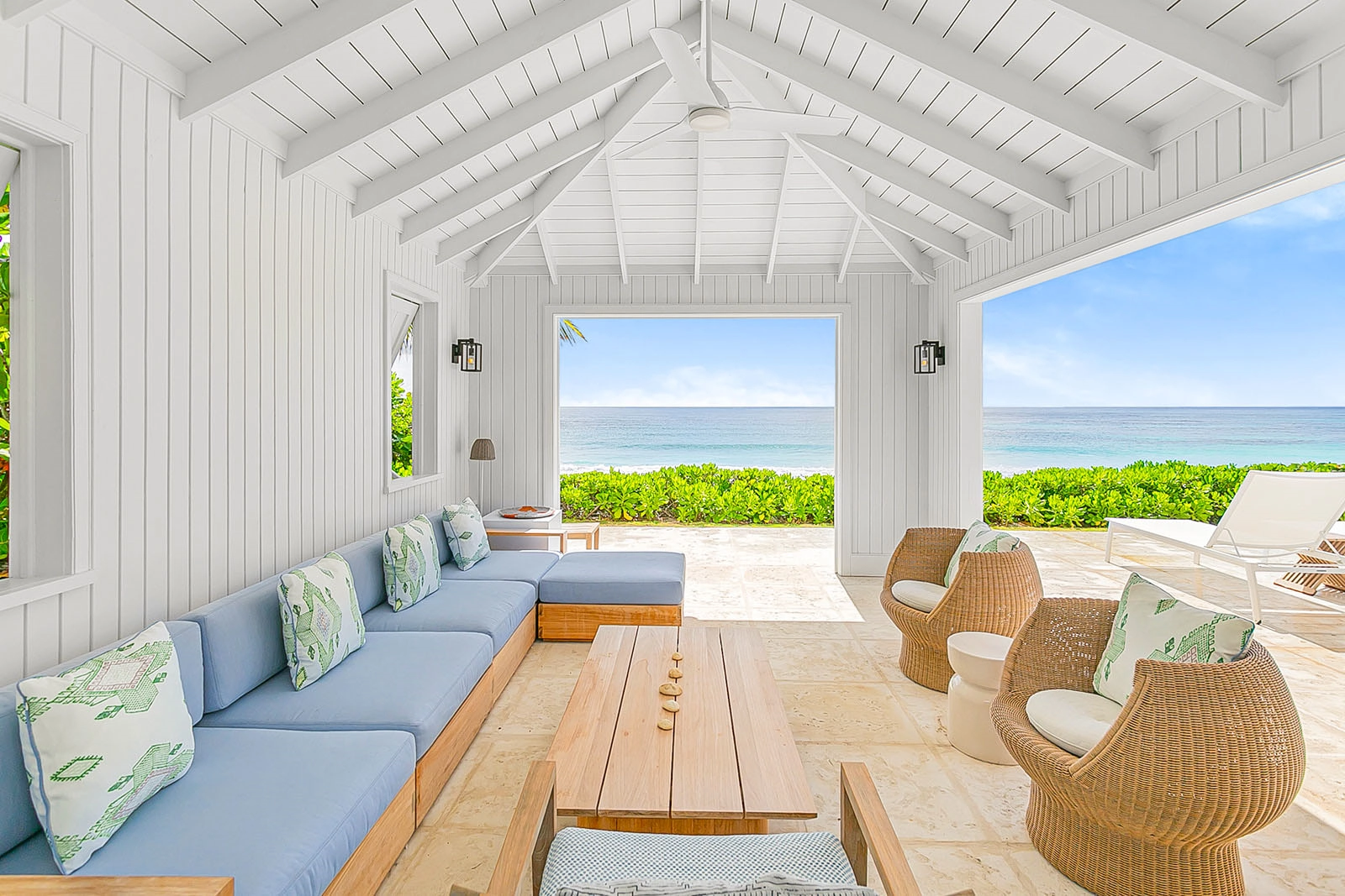 The BEST Bahamas Vacation Rentals | Beachfront Homes & Villas