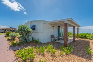Cottage with porch and ocean view at Ocean Side Rooms, Hope Town, Elbow Cay