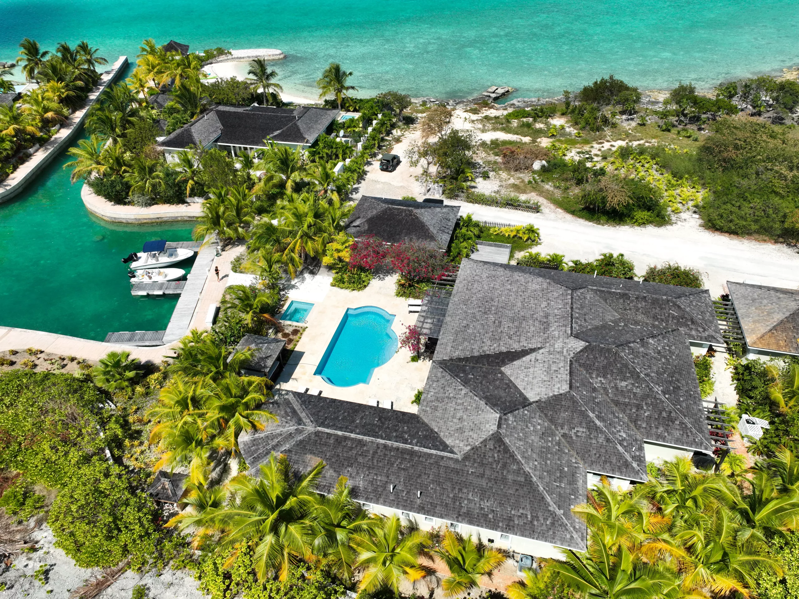 Staffed villa rentals Bahamas