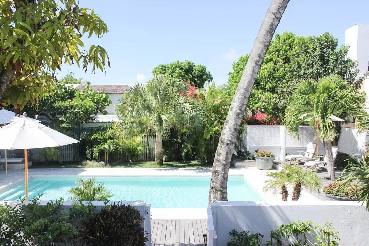 Java Cottage Charming Historic Home on Harbour Island