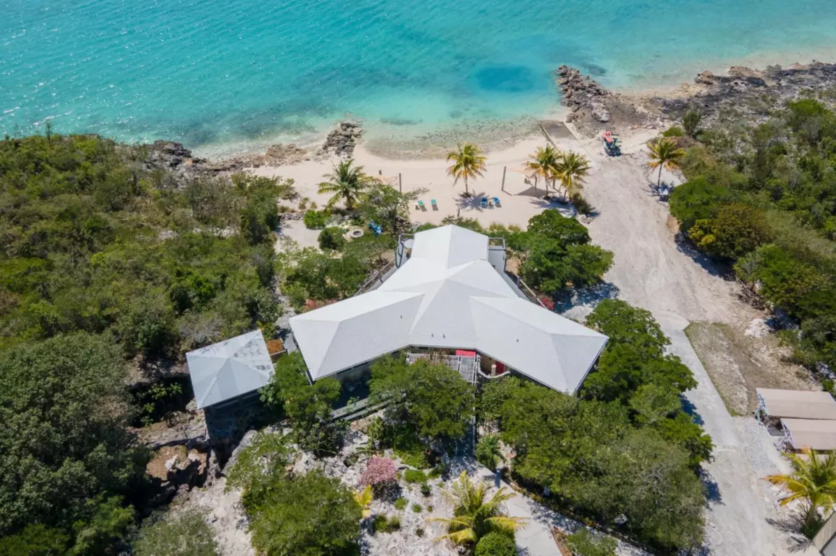 Beachfront Villa In Long Island Bahamas
