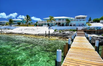 The Perky Pelican - Abaco - Marsh Harbour (1)