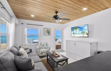 The Water Calm Villa - One Bedroom Beachfront Villa (4)