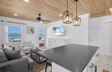 The Water Calm Villa - One Bedroom Beachfront Villa (5)